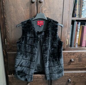 Fur vest
